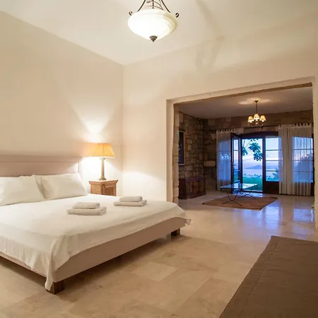 Ultra Luxury Hill Mansion, Yalikavak בודרום